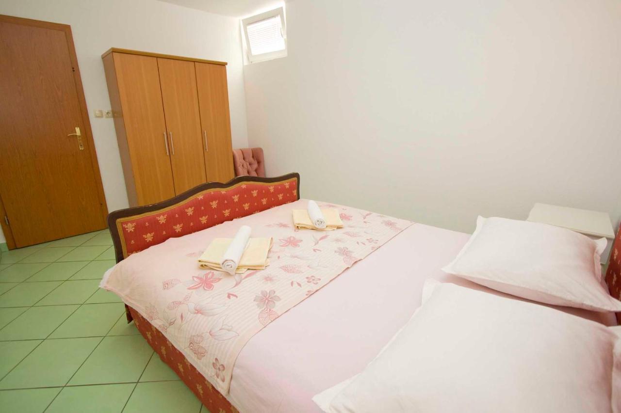 Apartments Srdjan Makarska Bagian luar foto